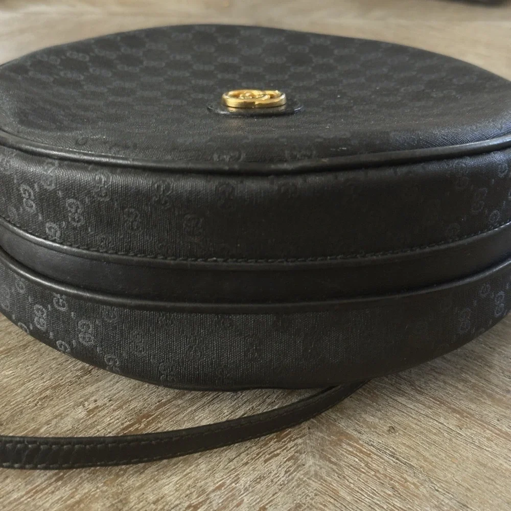 Authentic Vintage 1980s Gucci GG Mini Monogram Round Canteen Crossbody Bag Purse - Picture 2 of 12